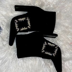 Beautiful black suede 4-1/2 in heel bootie by Zara